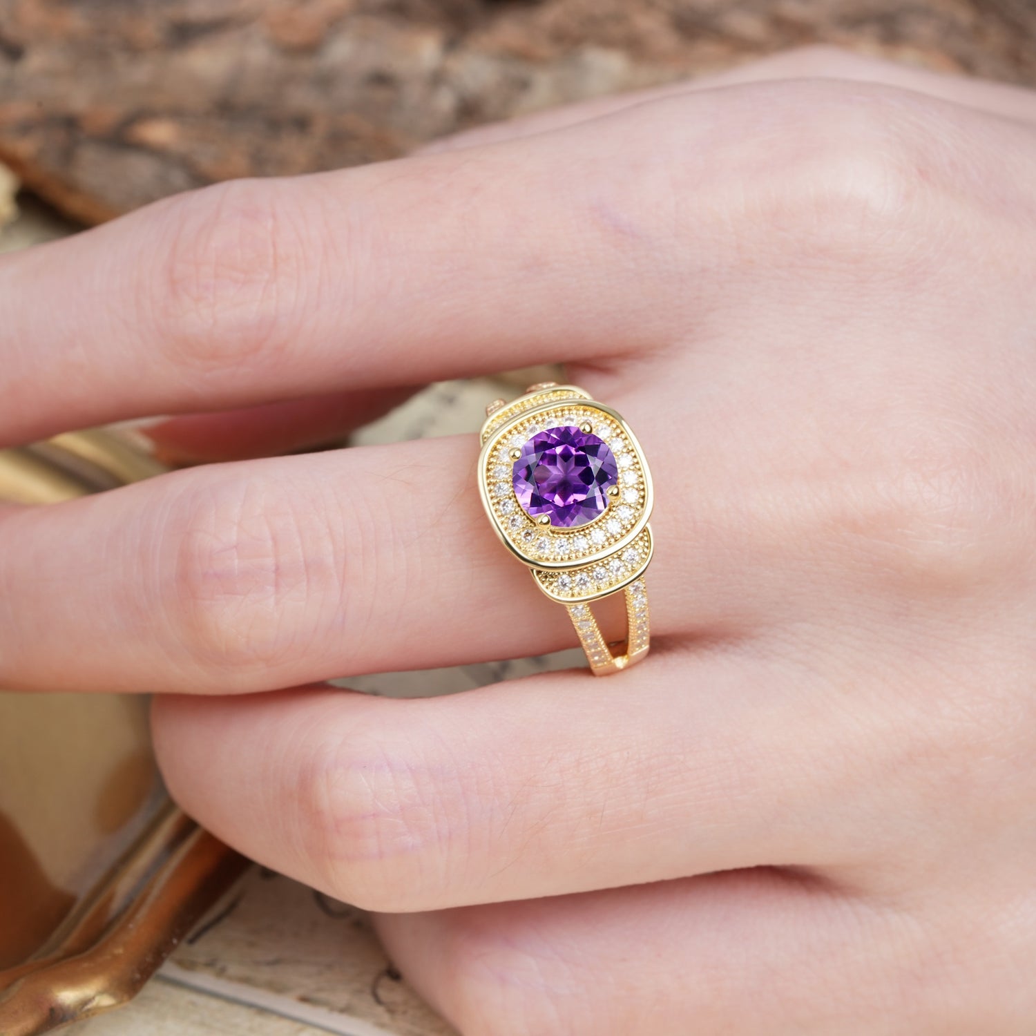 Luxurious & Classic Vintage Stackable 4-Prong Round Cut Amethyst Engagement Ring - Additional view