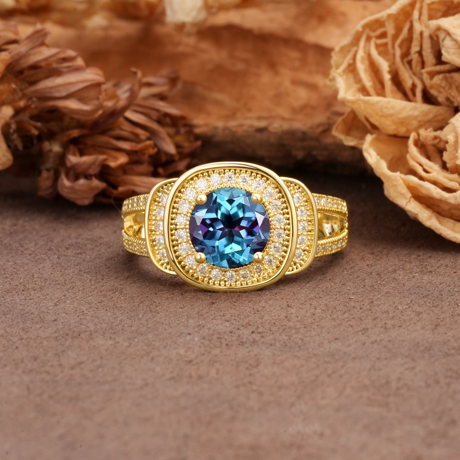 Luxurious & Classic Vintage Stackable 4-Prong Round Cut Alexandrite Engagement Ring - Additional view