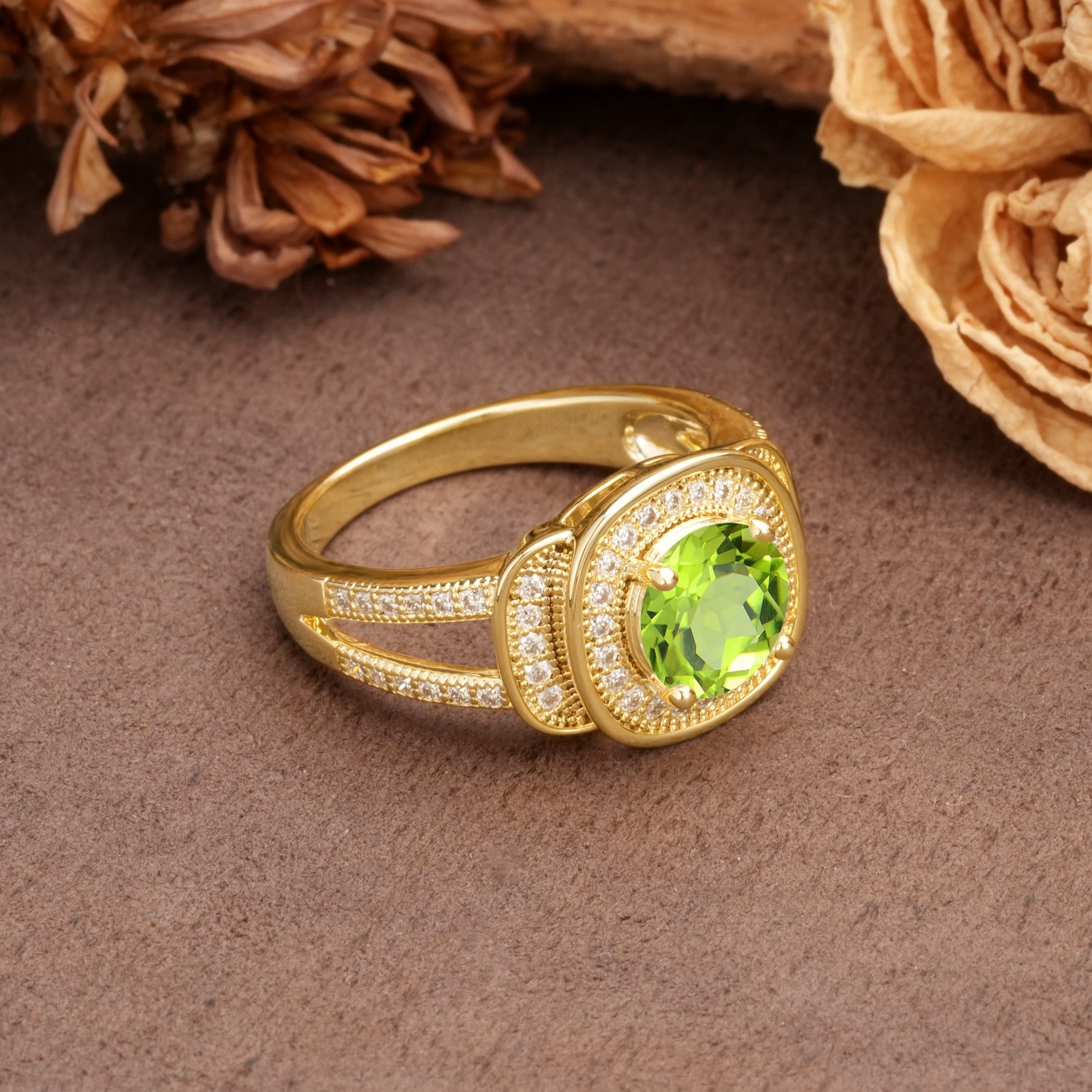 Luxurious & Classic Vintage Stackable 4-Prong Round Cut Peridot Engagement Ring - Additional view