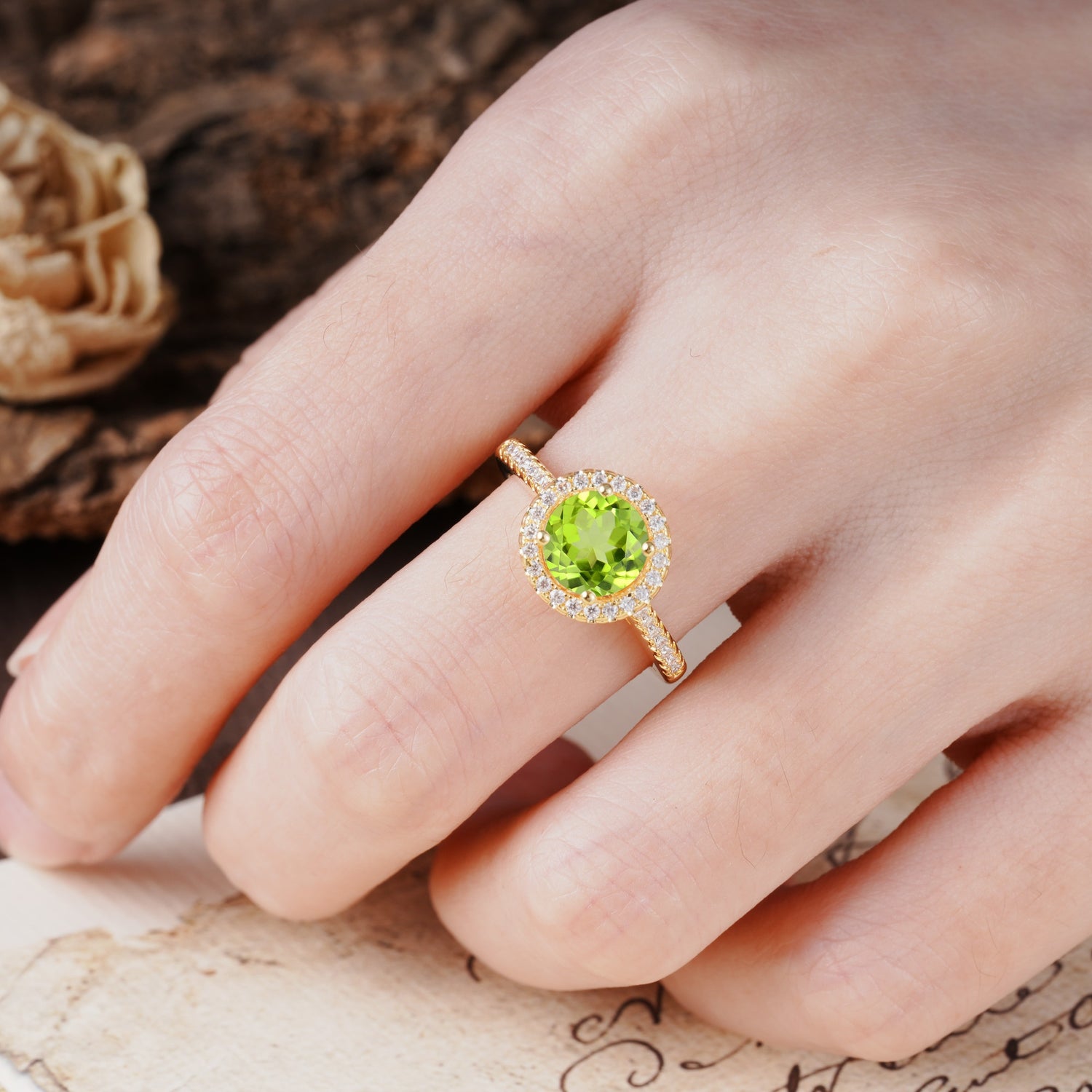 Luxurious, Vintage, and Dazzling 4-Prong Round-Cut Peridot Engagement Ring
