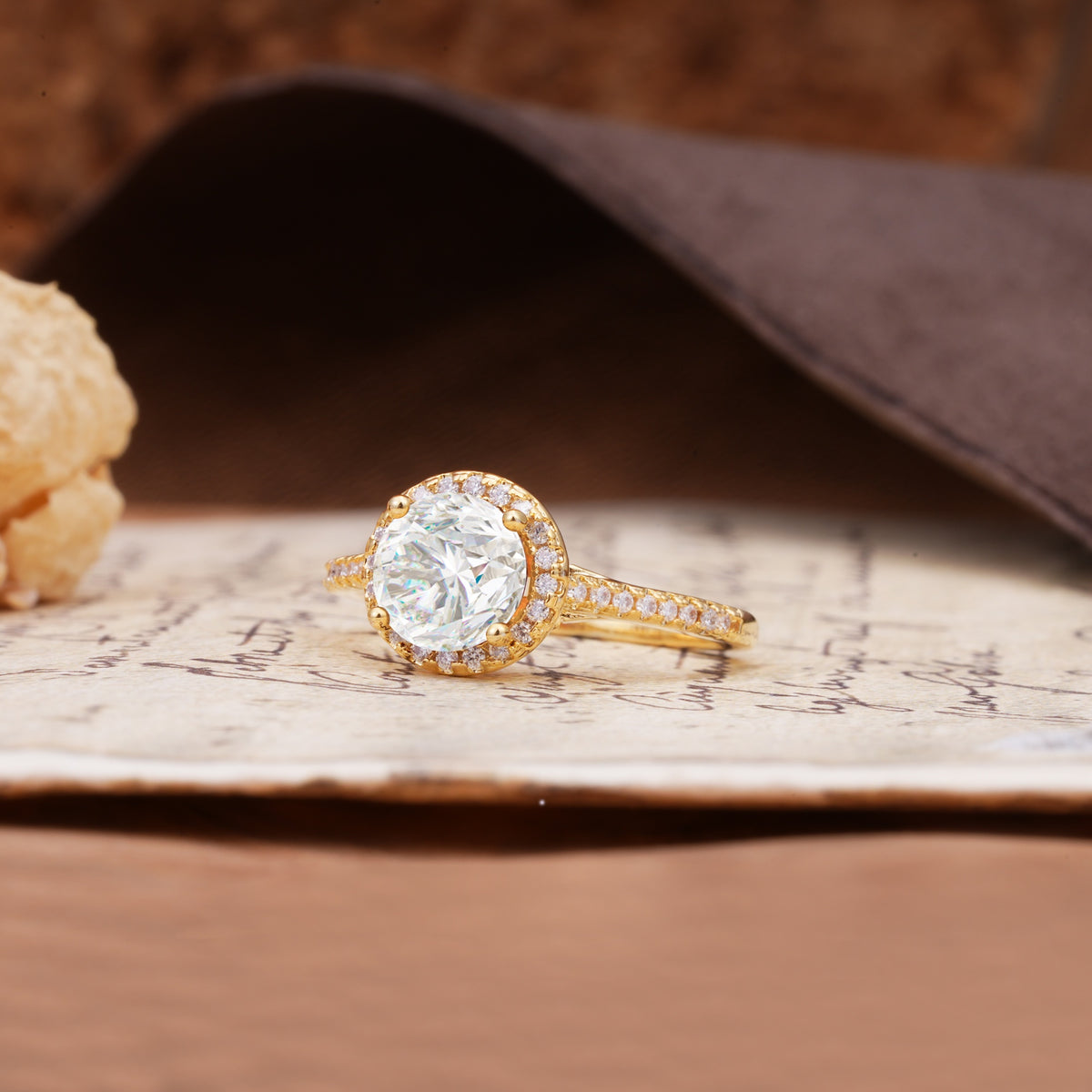 Luxurious, Vintage, Dazzling 4-Prong Round-Cut Moissanite Engagement Ring - Additional view