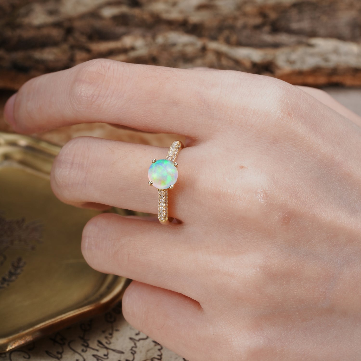 Luxurious Classic Simplicity 4-Prong Round Cut Fire Opal Engagement Ring