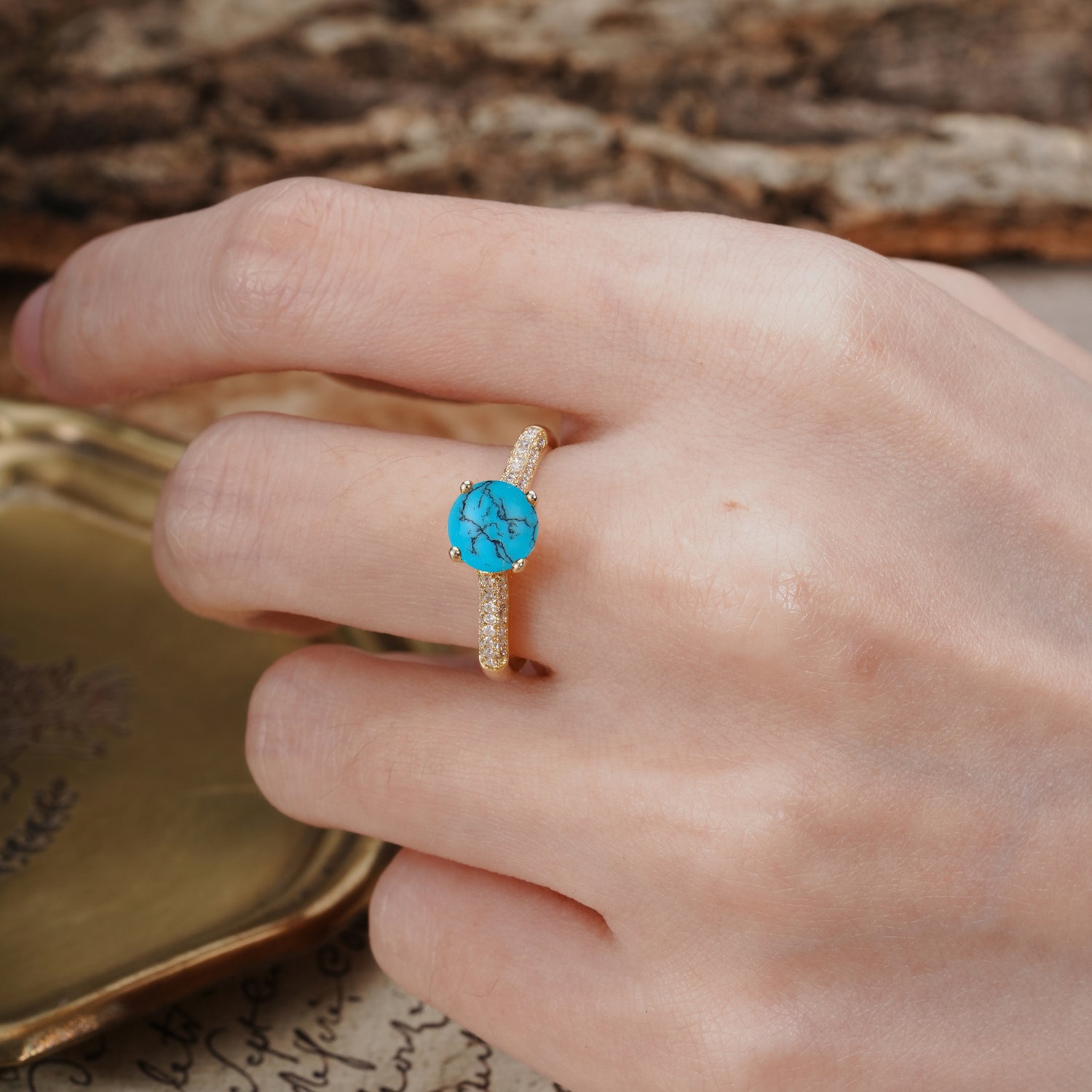 Luxurious Classic Simplicity 4-Prong Round Cut Turquoise Engagement Ring