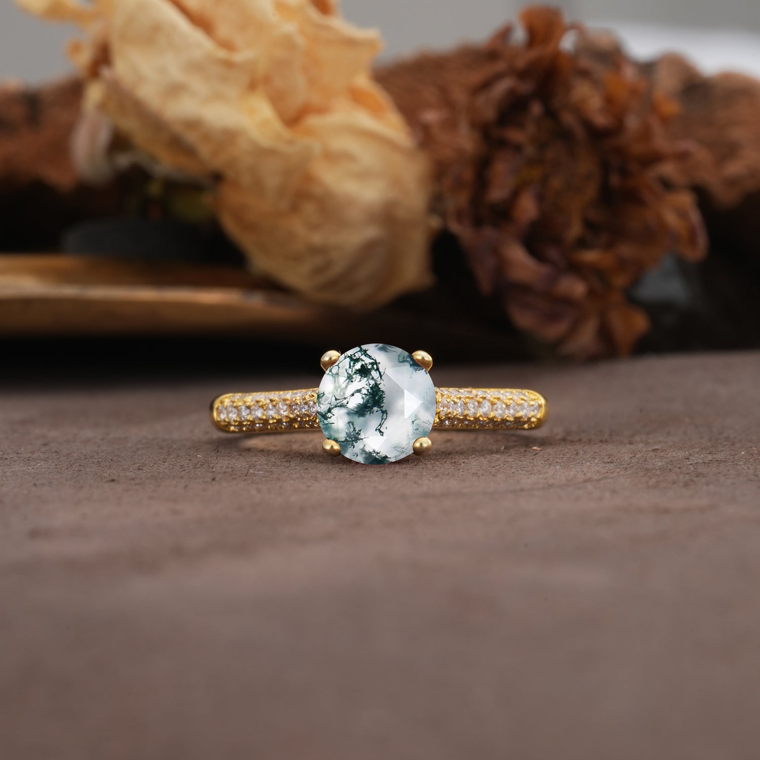 Luxurious Classic Simplicity 4-Prong Round Cut Moss Agate Engagement Ring
