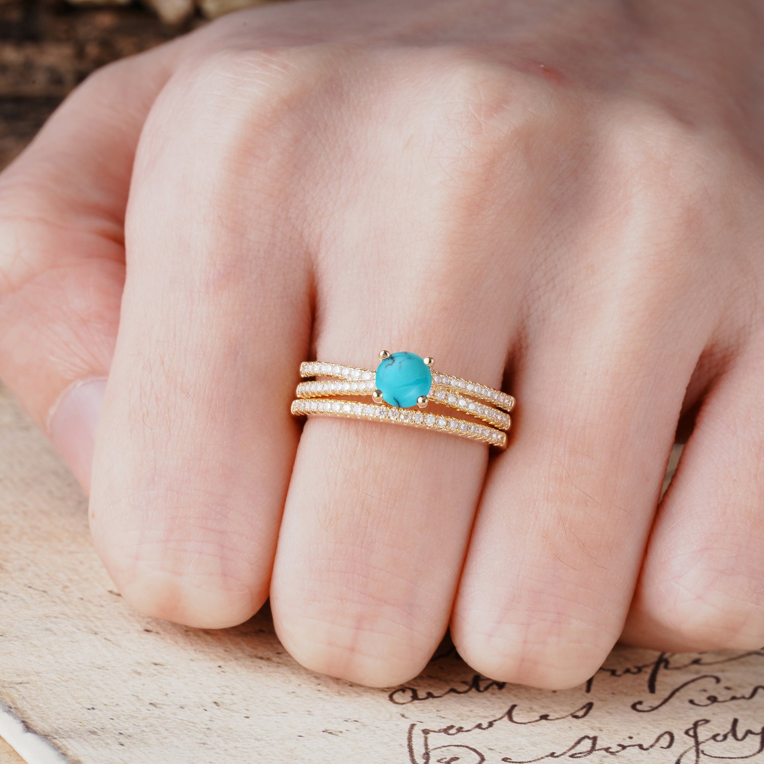 Luxurious Vintage 4-Prong Round-Cut Turquoise Bridal Ring Set