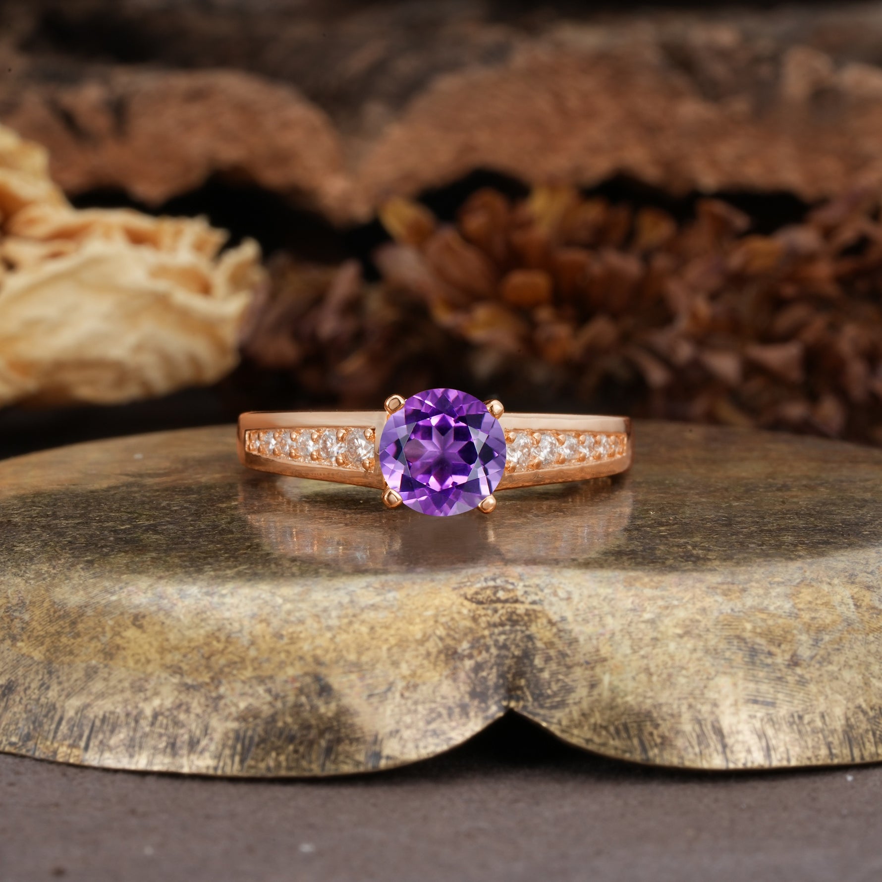 Retro-Minimalist 4-Prong Round Cut Amethyst Engagement Ring - Additional view