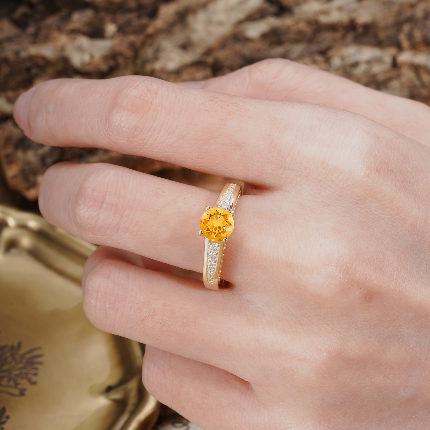 Retro-Minimalist 4-Prong Round Cut Citrine Engagement Ring - Additional view