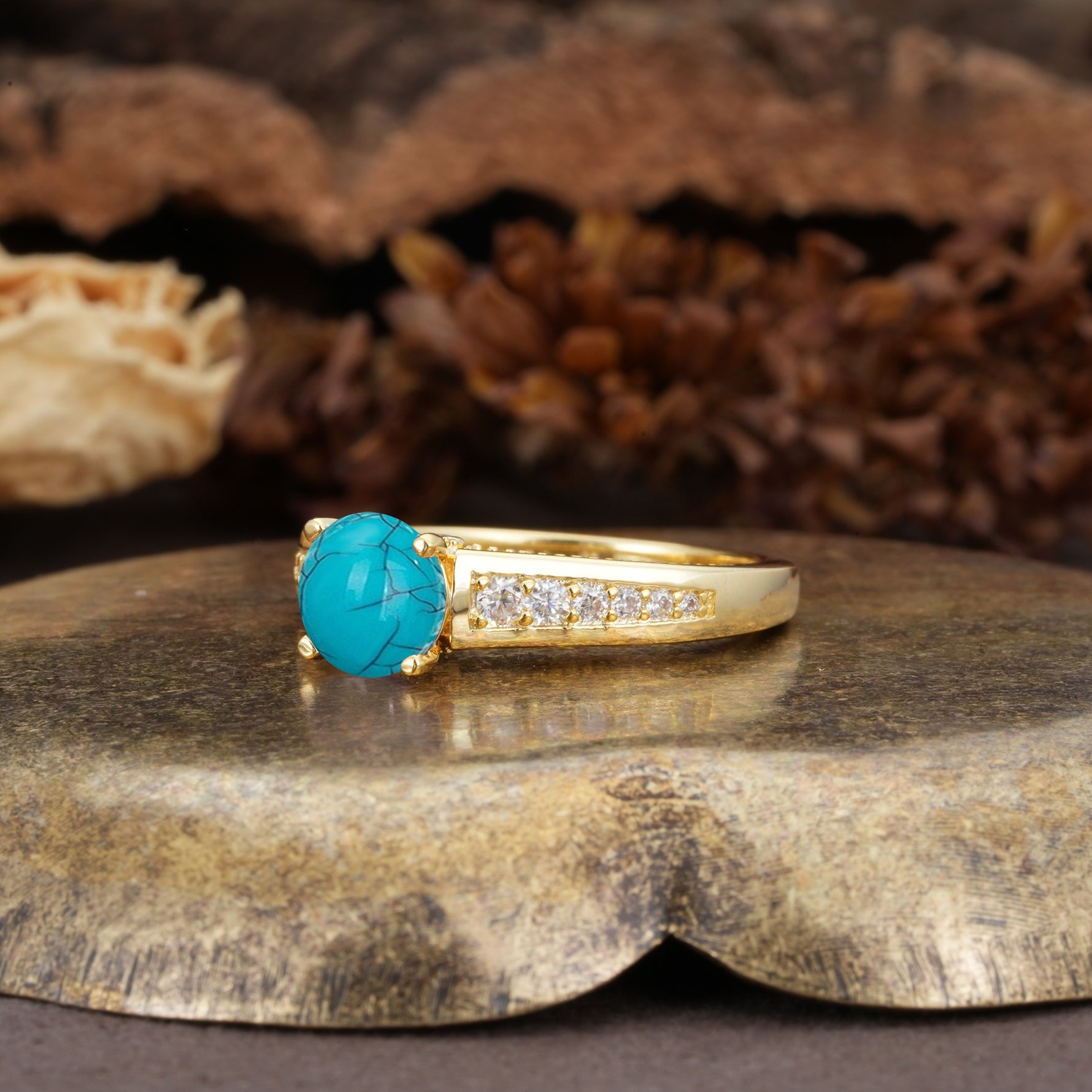 Retro-Minimalist 4-Prong Round Cut Turquoise Engagement Ring - Additional view