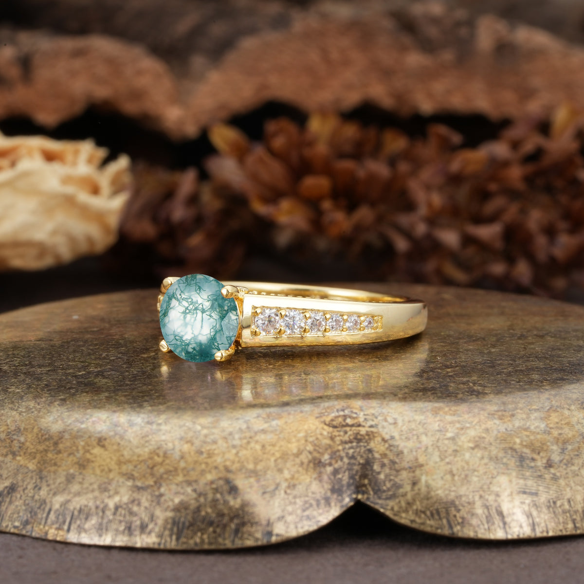 Retro-Minimalist 4-Prong Round Cut Moss Agate Engagement Ring - Additional view