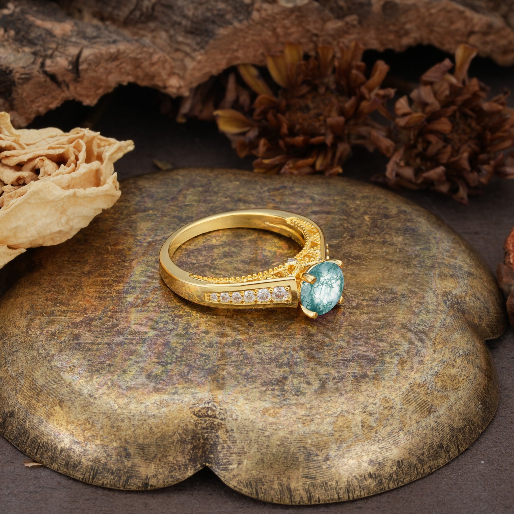 Retro-Minimalist 4-Prong Round Cut Moss Agate Engagement Ring - Additional view