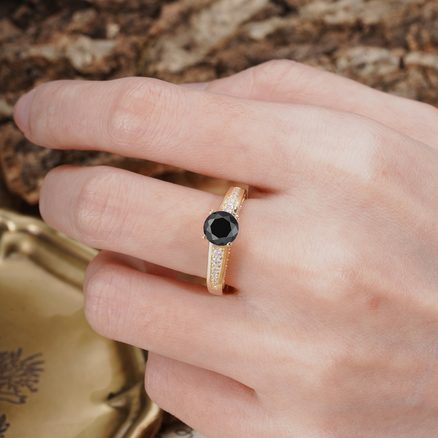 Retro-Minimalist 4-Prong Round Cut Black Onyx Engagement Ring - Additional view