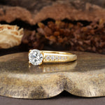 Retro-Minimalist 4-Prong Round Cut Lab Diamond Engagement Ring - Additional view