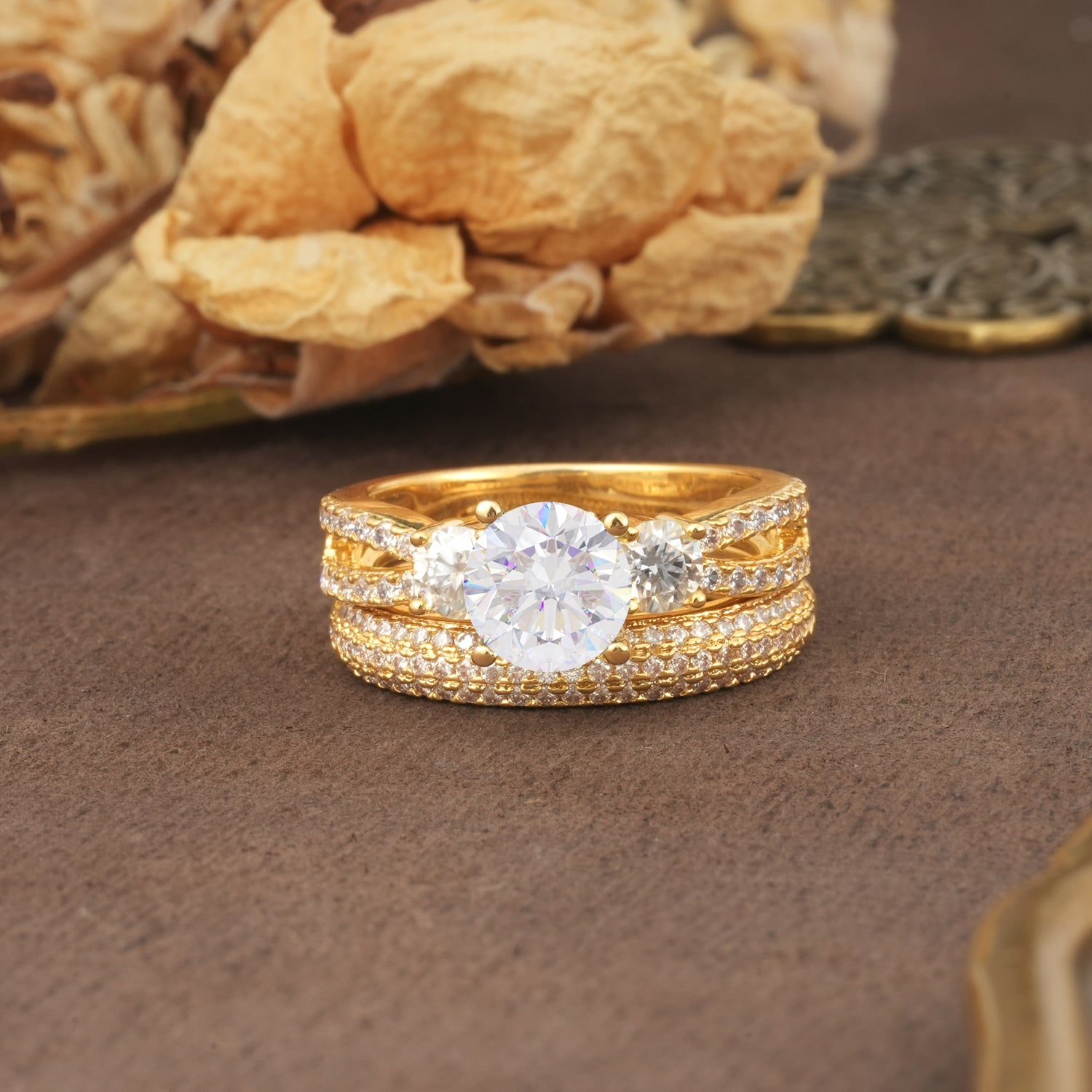 Luxurious and Unique 4-Prong Round Cut Moissanite Bridal Ring Set - Yellow-Gold