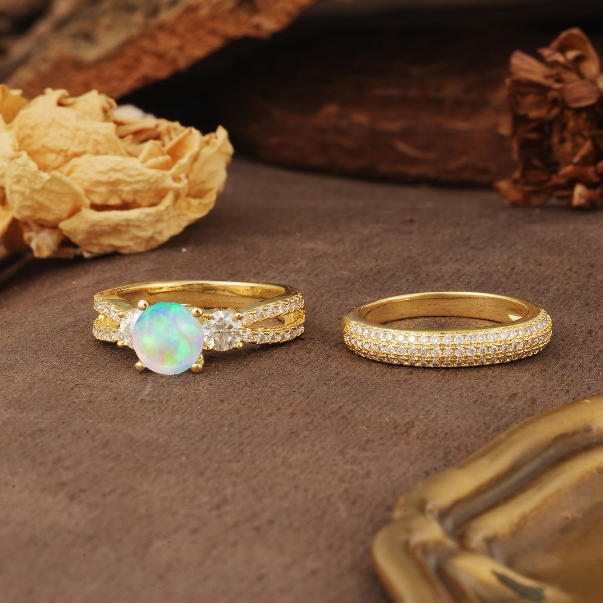 Luxurious and Unique 4-Prong Round Cut Fire Opal Bridal Ring Set - White-Gold