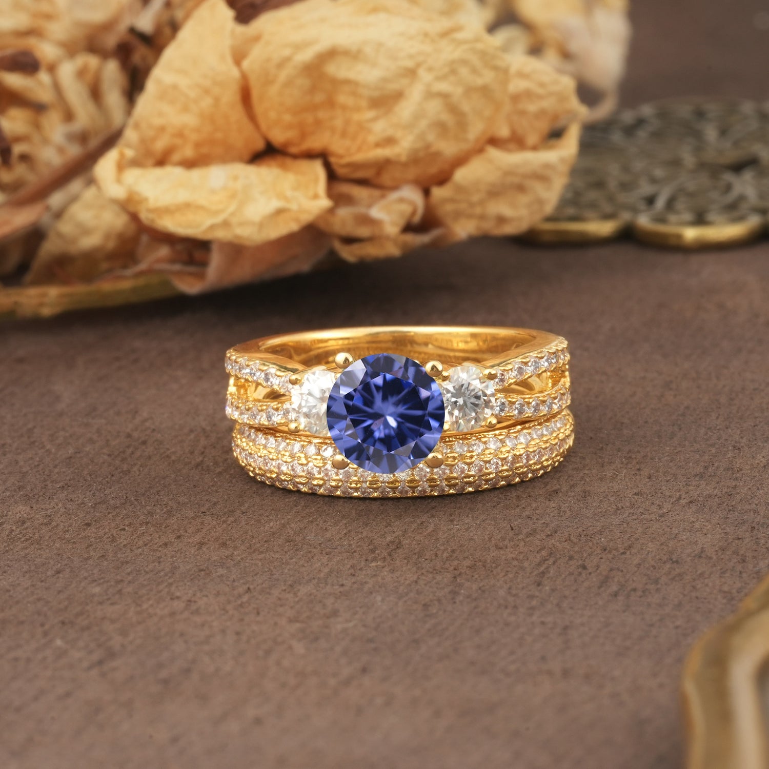 Luxurious and Unique 4-Prong Round Cut Tanzanite Bridal Ring Set - Yellow-Gold