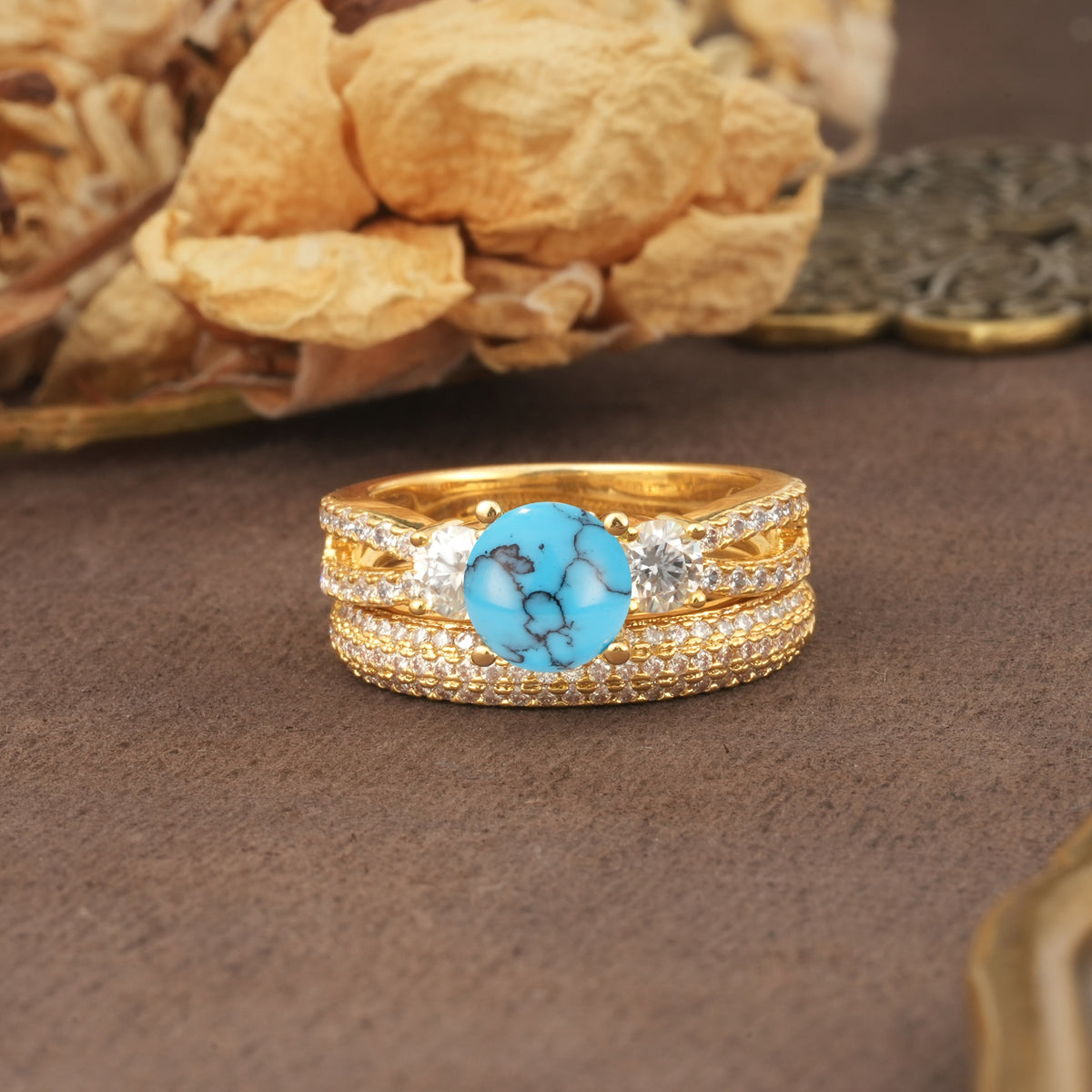 Luxurious and Unique 4-Prong Round Cut Turquoise Bridal Ring Set - Yellow-Gold