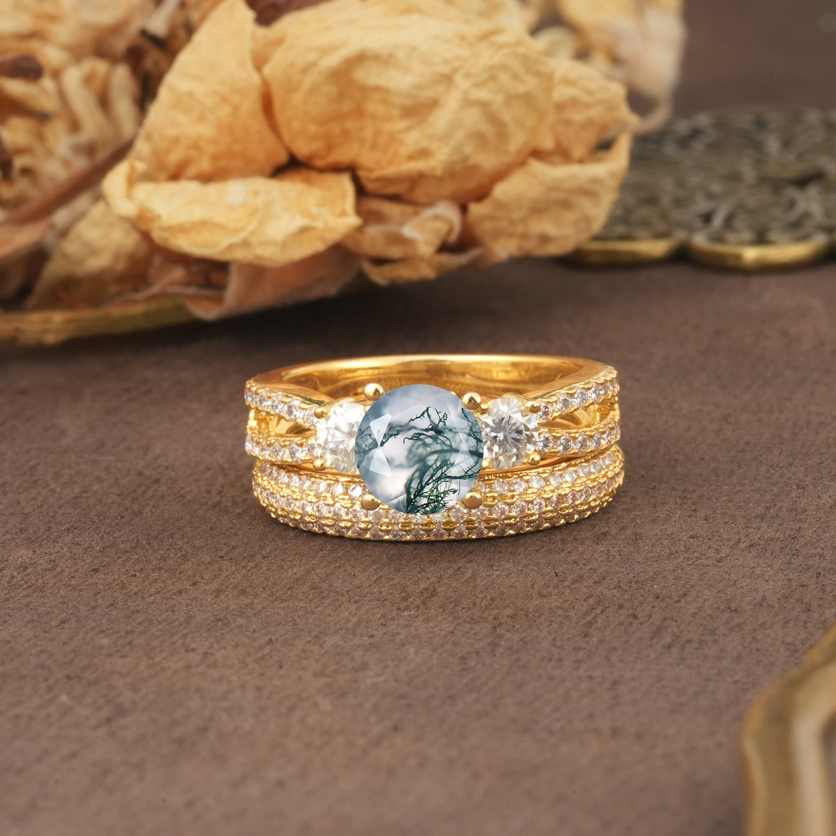 Luxurious and Unique 4-Prong Round Cut Moss Agate Bridal Ring Set - Yellow-Gold