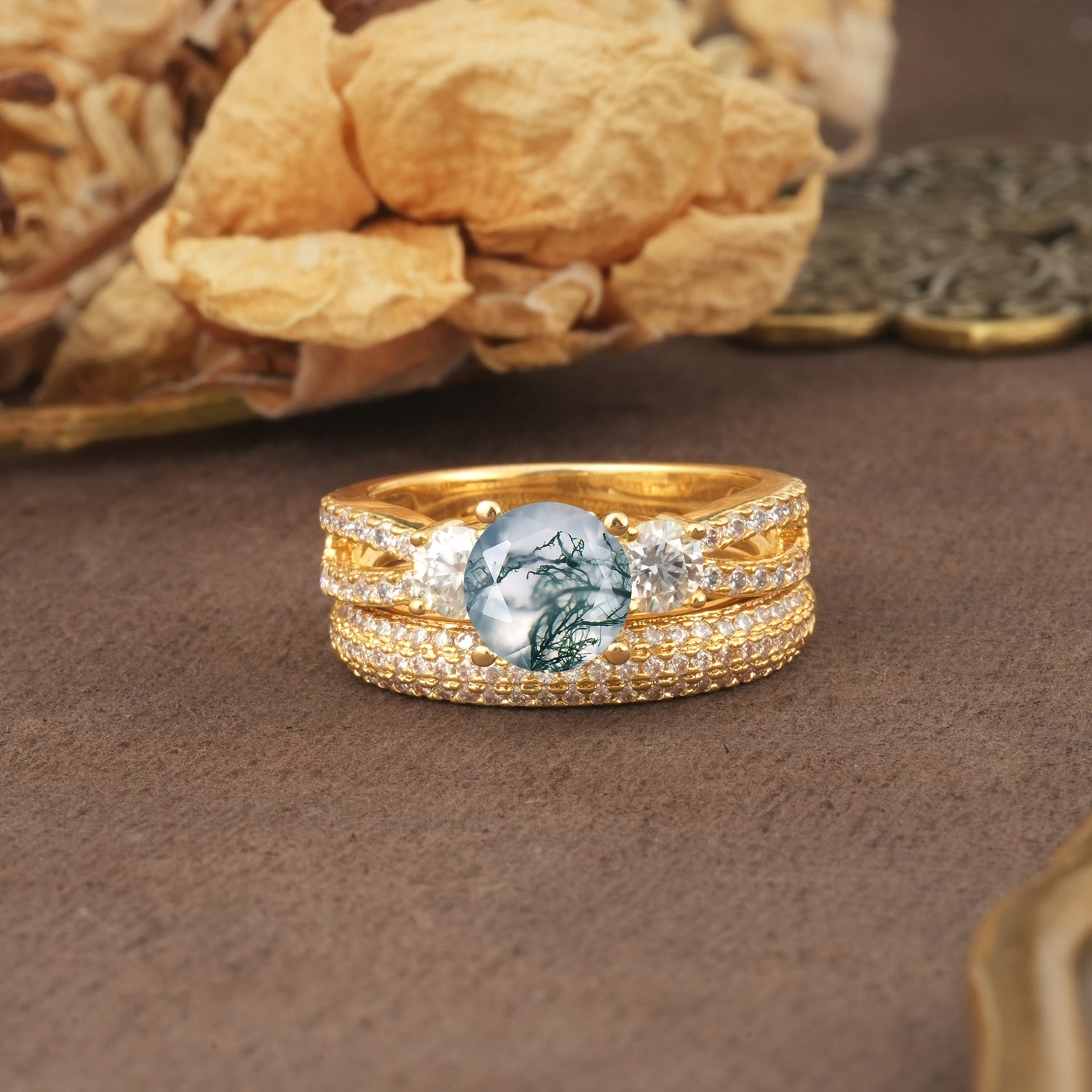 Luxurious and Unique 4-Prong Round Cut Moss Agate Bridal Ring Set - Yellow-Gold