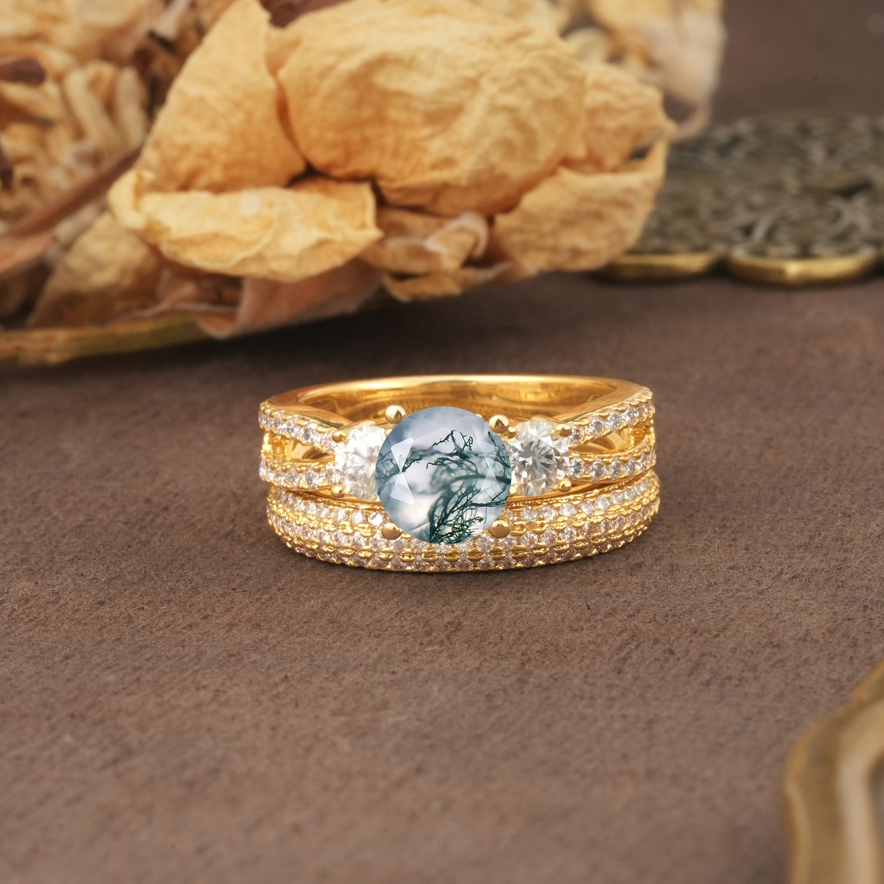 Luxurious and Unique 4-Prong Round Cut Moss Agate Bridal Ring Set - Yellow-Gold
