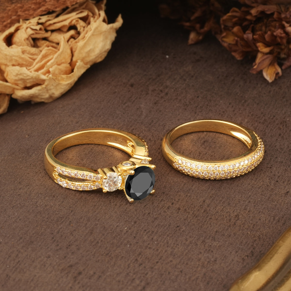 Luxurious and Unique 4-Prong Round Cut Black Onyx Bridal Ring Set - Additional view