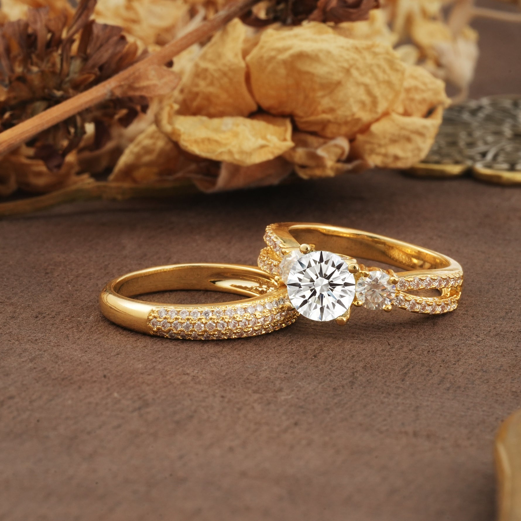 Luxurious and Unique 4-Prong Round Cut Lab Diamond Bridal Ring Set - Rose-Gold