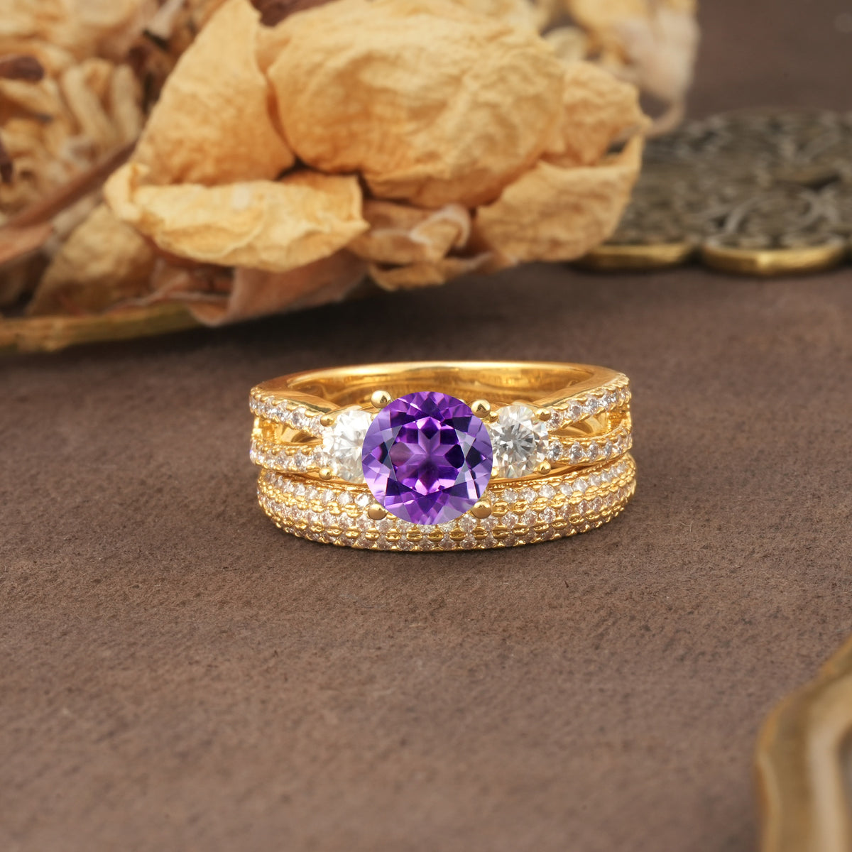 Luxurious and Unique 4-Prong Round Cut Amethyst Bridal Ring Set - Yellow-Gold
