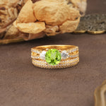 Luxurious and Unique 4-Prong Round Cut Peridot Bridal Ring Set - Yellow-Gold