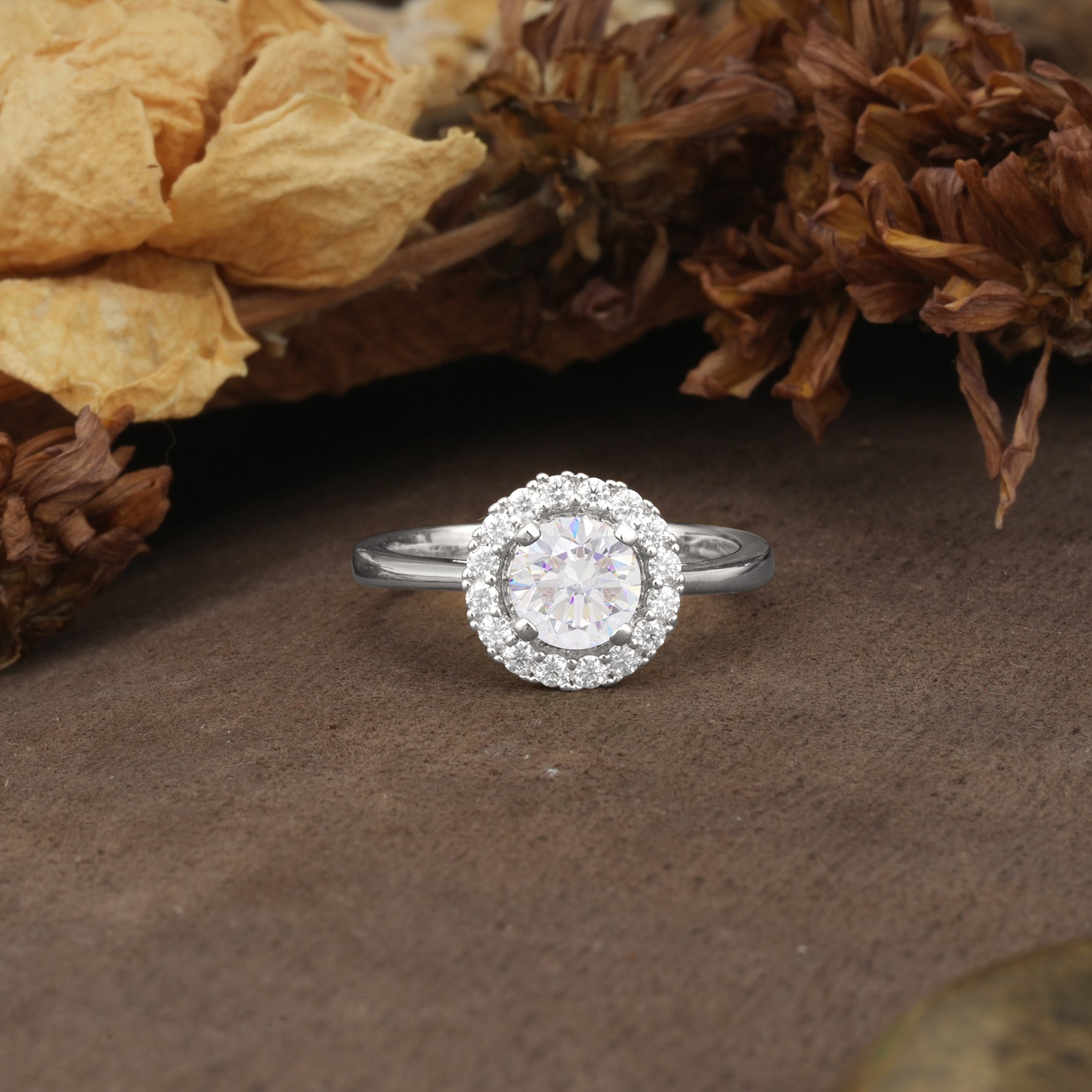 Unique and Luxurious 4-Prong Round Cut Moissanite Engagement Ring - Additional view