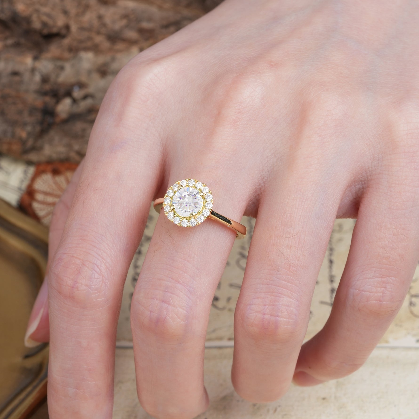 Unique and Luxurious 4-Prong Round Cut Moissanite Engagement Ring - Additional view