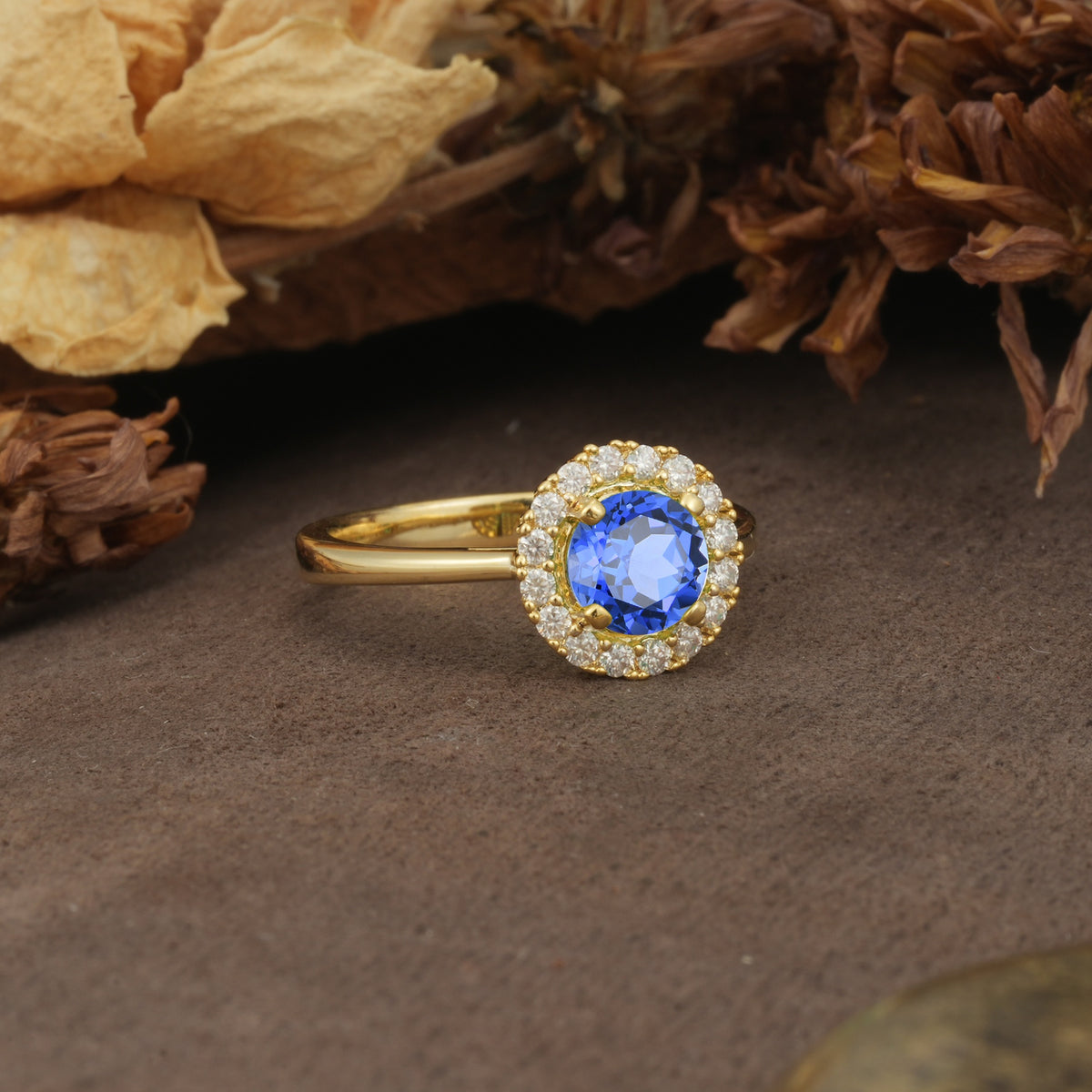 Unique and Luxurious 4-Prong Round Cut Sapphire Engagement Ring - Additional view
