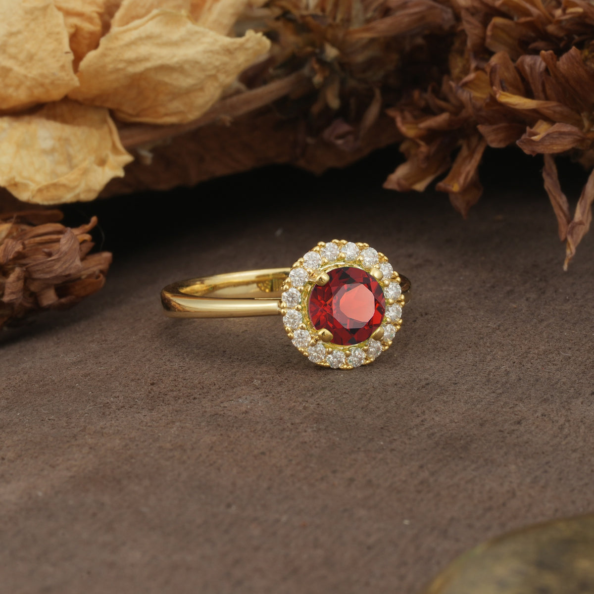 Unique and Luxurious 4-Prong Round Cut Garnet Engagement Ring - Additional view