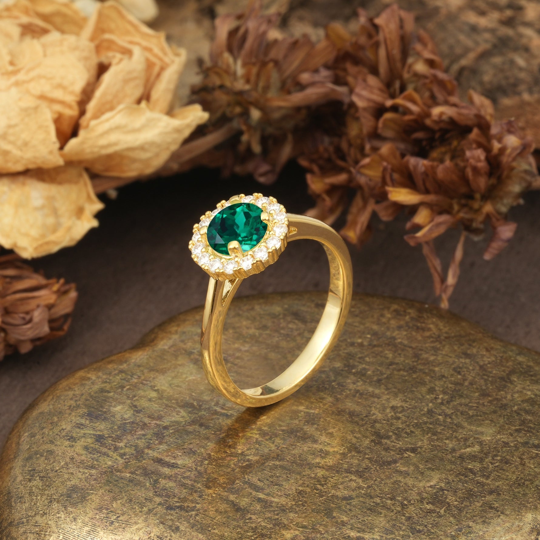 Unique and Luxurious 4-Prong Round Cut Emerald Engagement Ring - Additional view