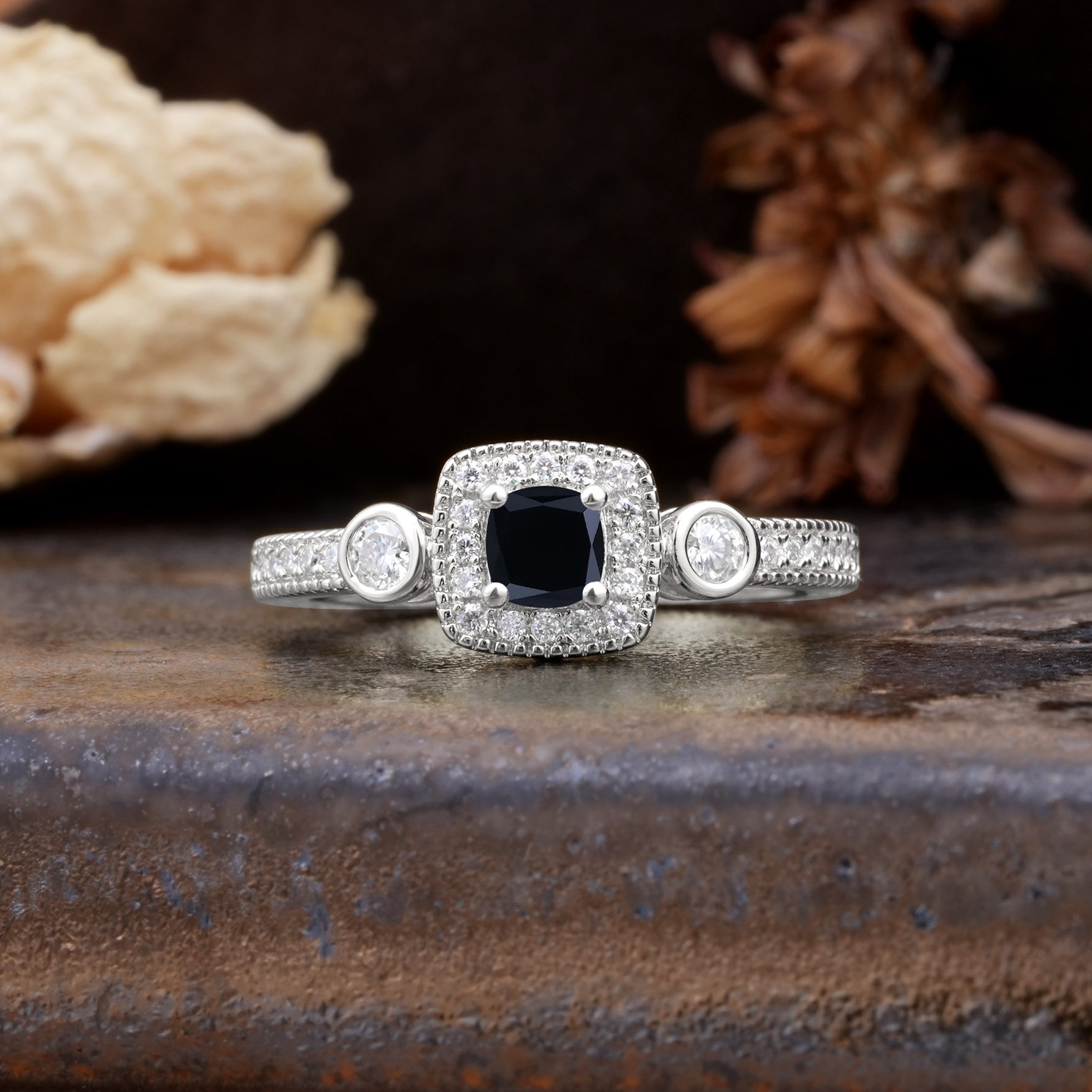 Classic Luxury Retro 4-Prong Princess Cut Black Onyx Three Stones Wedding Ring - Additional view