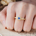 Classic Luxury Retro 4-Prong Princess Cut Sapphire Three Stones Wedding Ring - Additional view