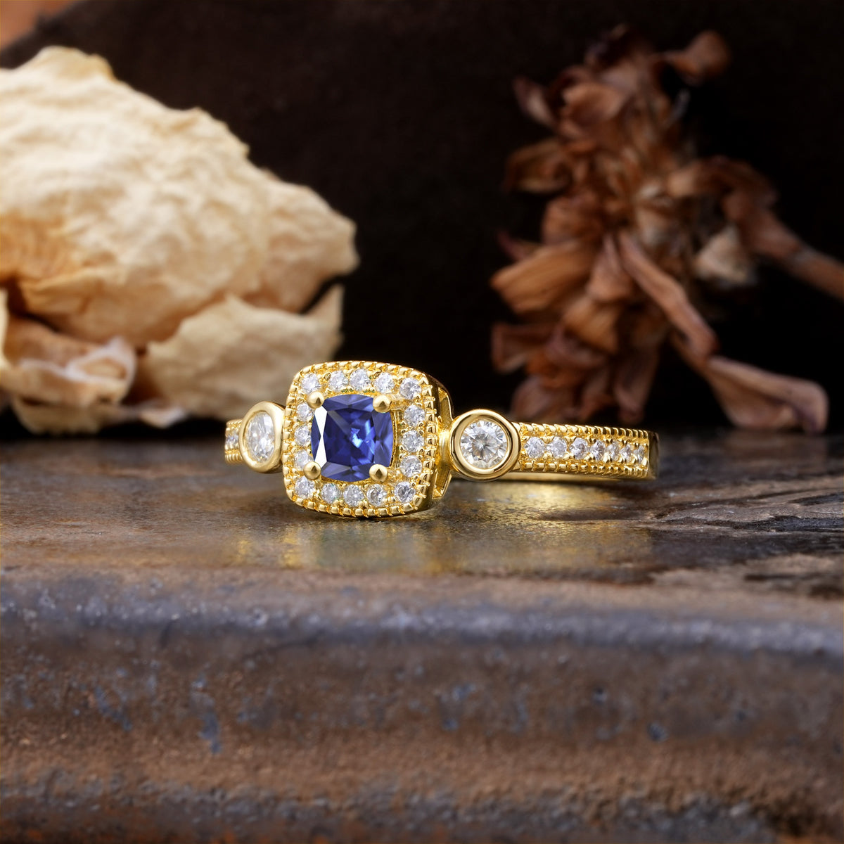 Classic Luxury Retro 4-Prong Princess Cut Tanzanite Three Stones Wedding Ring - Additional view