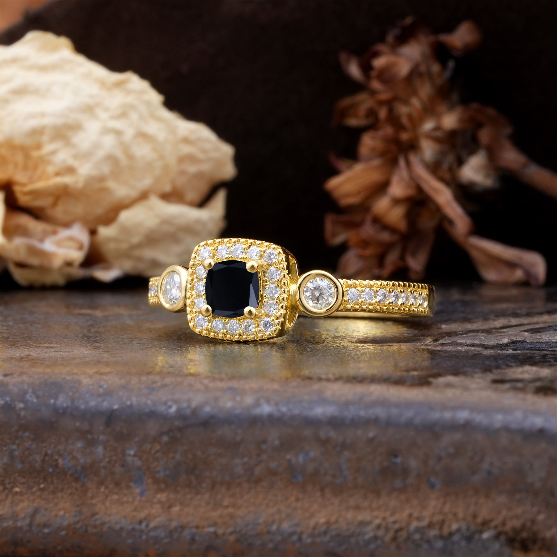 Classic Luxury Retro 4-Prong Princess Cut Black Onyx Three Stones Wedding Ring - Additional view