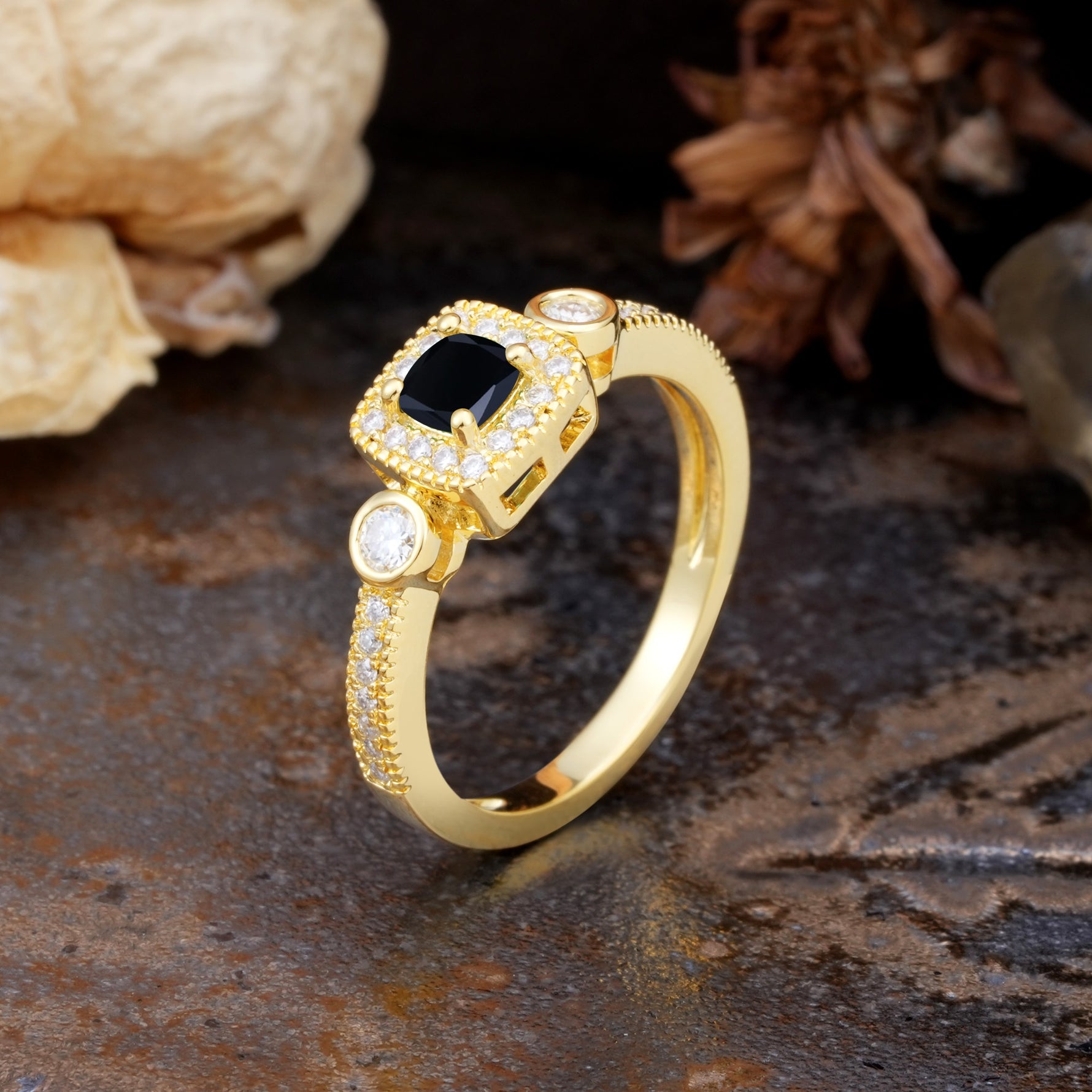 Classic Luxury Retro 4-Prong Princess Cut Black Onyx Three Stones Wedding Ring - Additional view