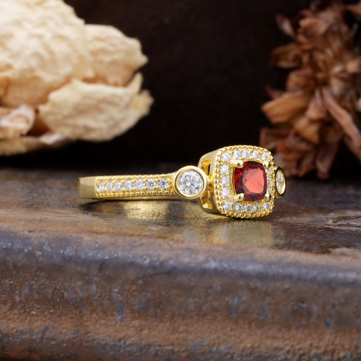 Classic Luxury Retro 4-Prong Princess Cut Garnet Three Stones Wedding Ring - Additional view