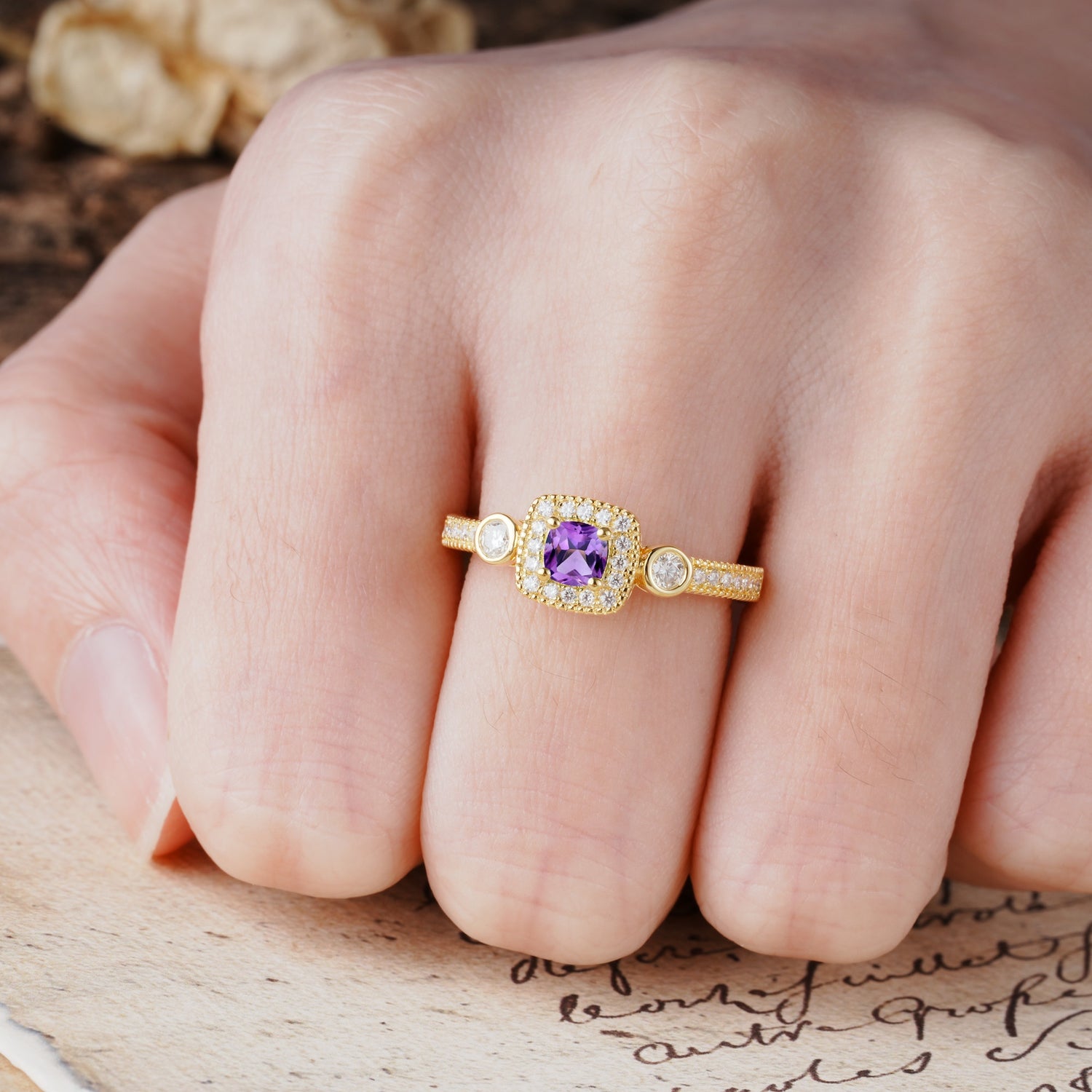 Classic Luxury Retro 4-Prong Princess Cut Amethyst Three Stones Wedding Ring - Additional view