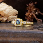 Classic Luxury Retro 4-Prong Princess Cut Alexandrite Three Stones Wedding Ring - Additional view