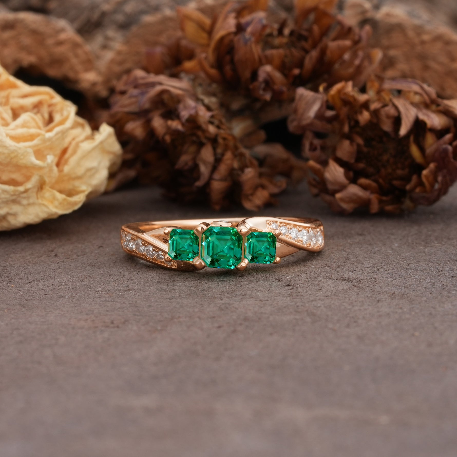 Classic Luxury 4-Prong Princess Cut Emerald Three Stones Wedding Ring - Additional view