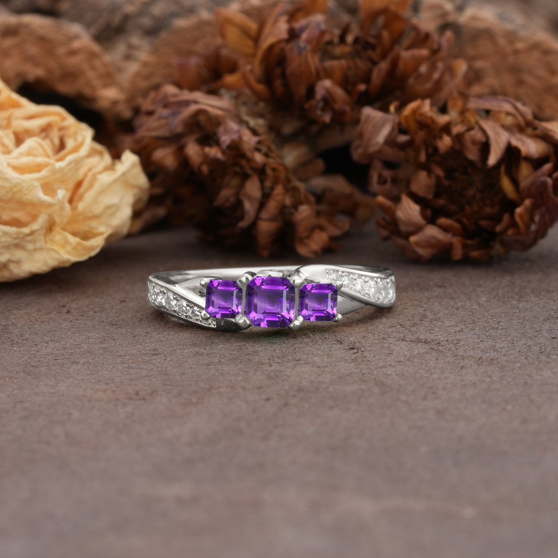 Classic Luxury 4-Prong Princess Cut Amethyst Three Stones Wedding Ring - Additional view