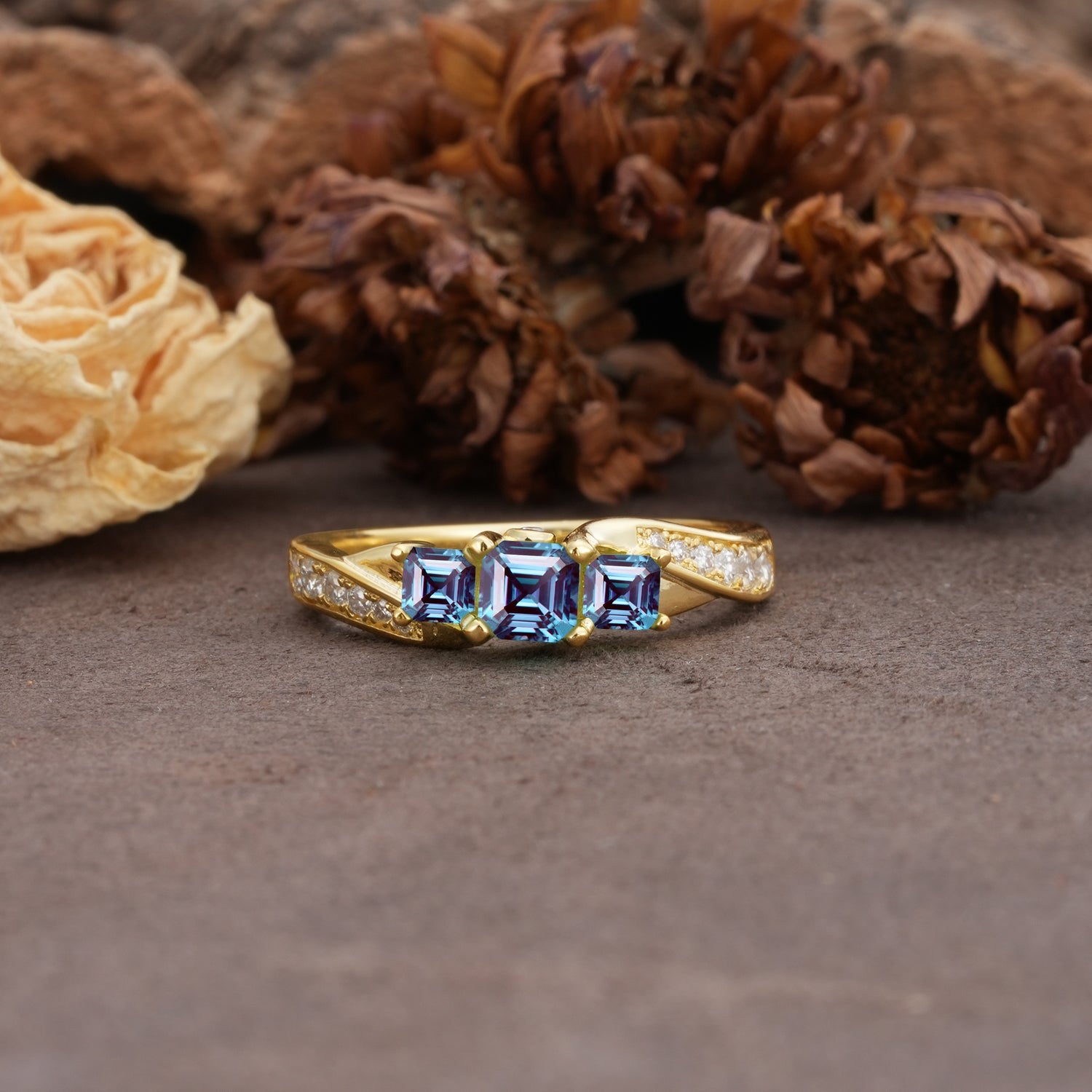 Classic Luxury 4-Prong Princess Cut Alexandrite Three Stones Wedding Ring - Additional view