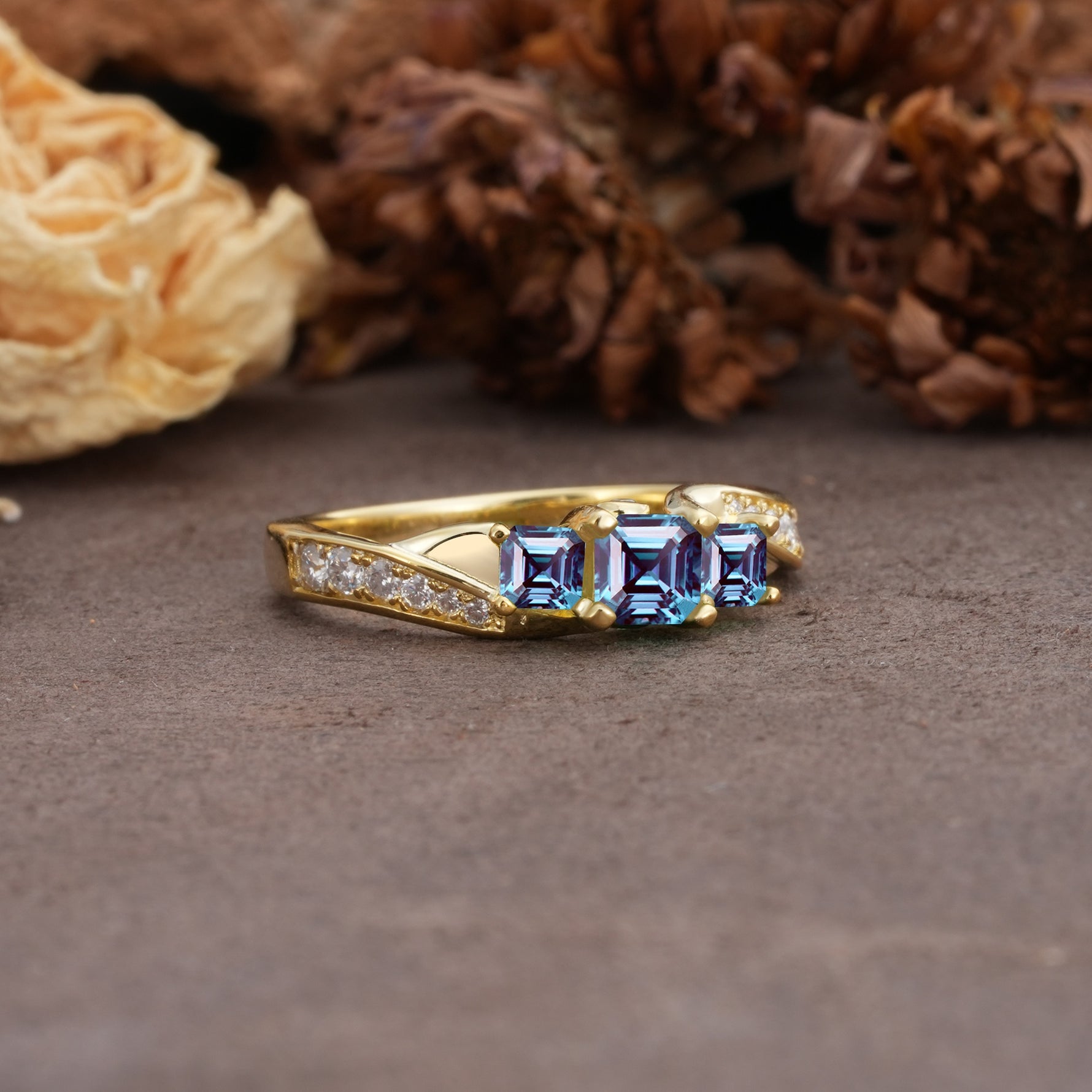Classic Luxury 4-Prong Princess Cut Alexandrite Three Stones Wedding Ring - Additional view