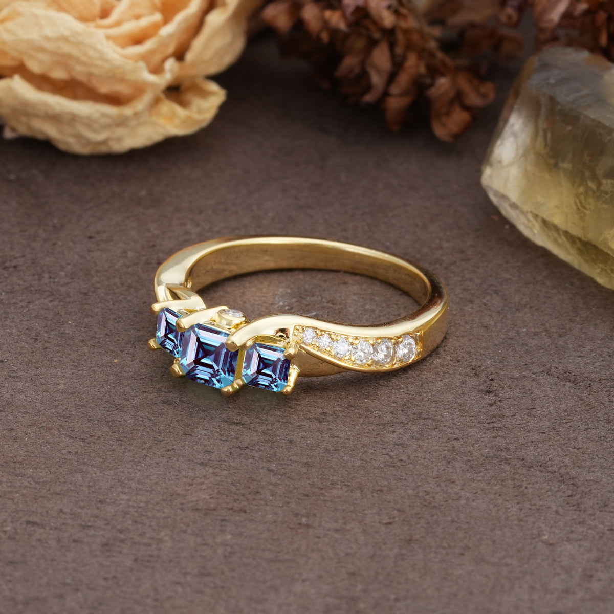 Classic Luxury 4-Prong Princess Cut Alexandrite Three Stones Wedding Ring - Additional view