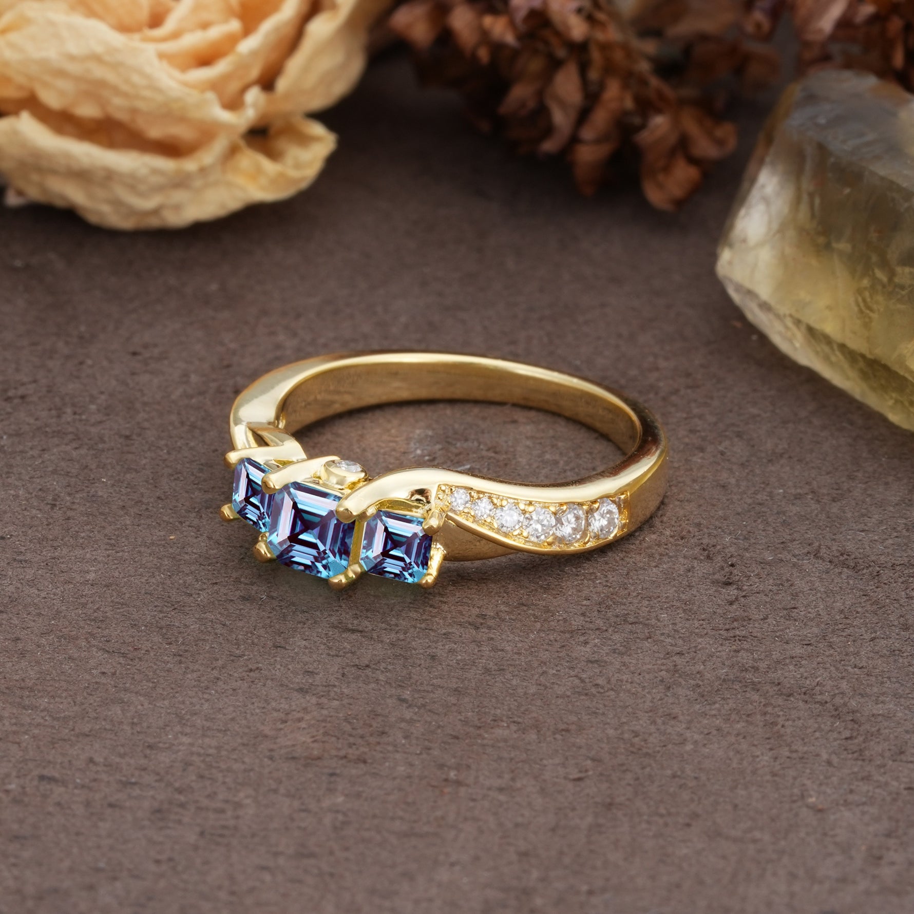 Classic Luxury 4-Prong Princess Cut Alexandrite Three Stones Wedding Ring - Additional view
