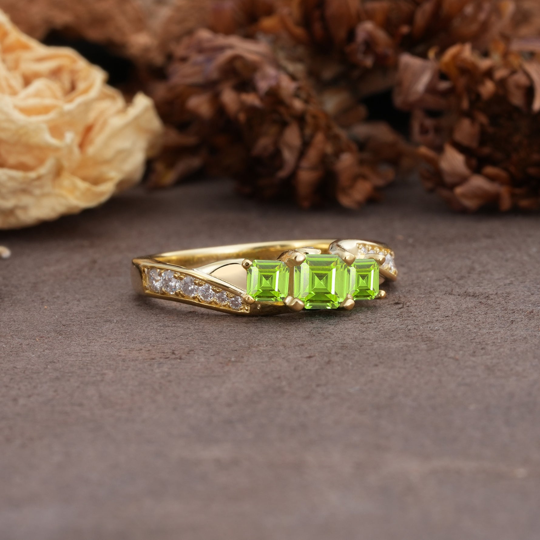 Classic Luxury 4-Prong Princess Cut Peridot Three Stones Wedding Ring - Additional view
