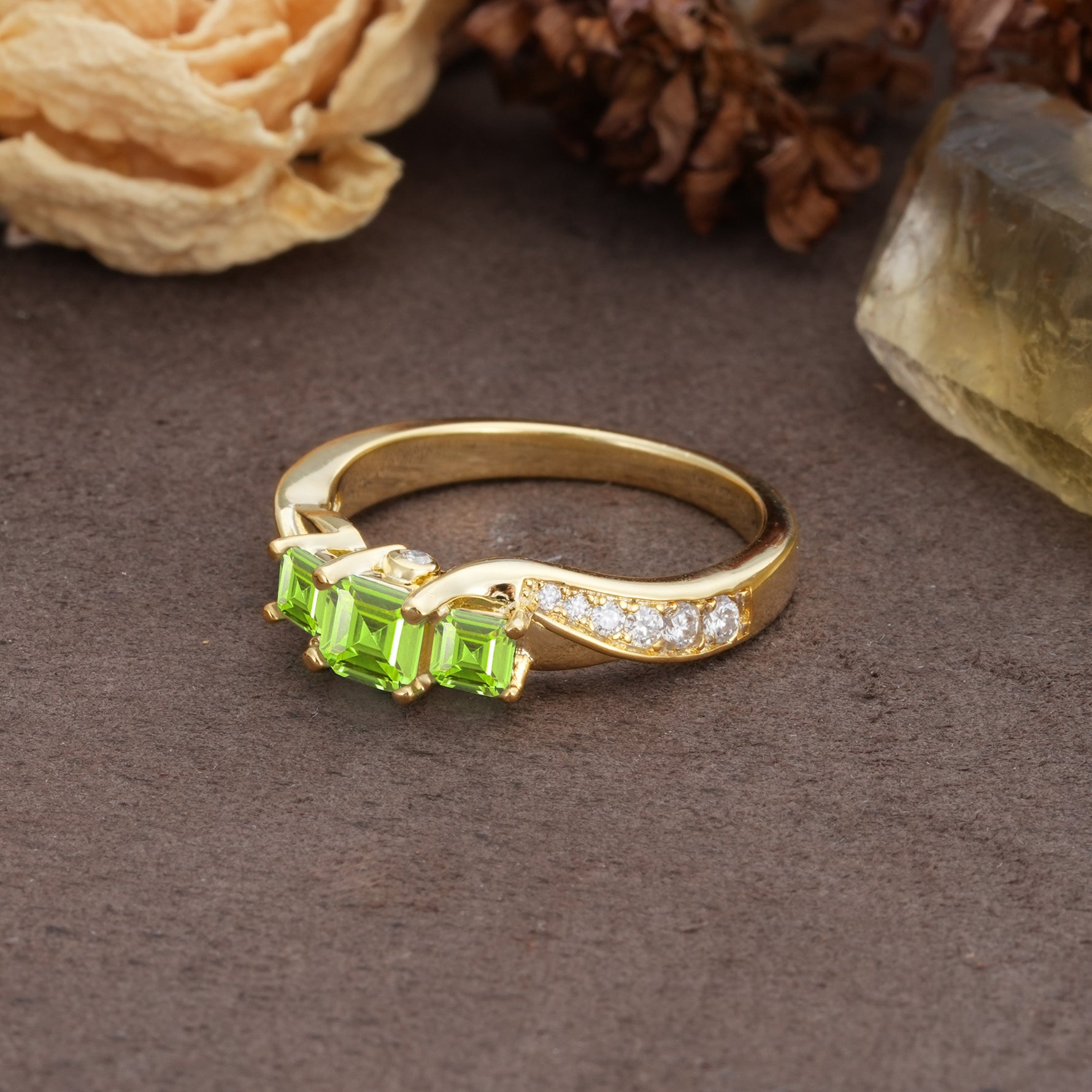 Classic Luxury 4-Prong Princess Cut Peridot Three Stones Wedding Ring - Additional view