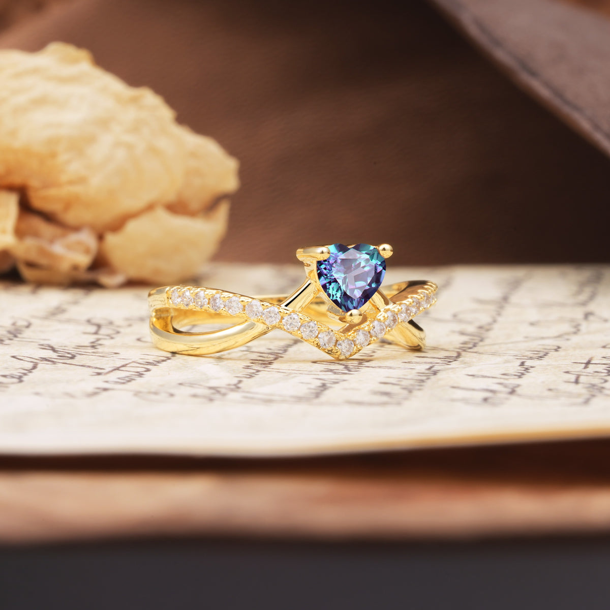 Unique Luxurious 3-Prong Heart-Cut Alexandrite Engagement Ring - Additional view