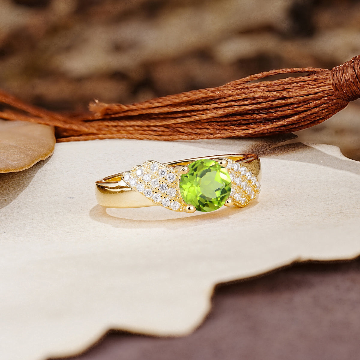 Unique Luxury 4-Prong Round Cut Peridot Engagement Ring - Additional view